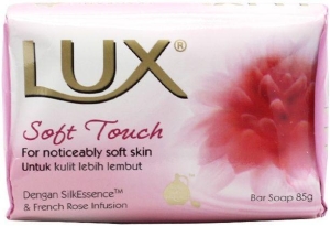 Lux Kalıp Sabun 85 g Soft Touch Dengan İpek Özü ve Fransız Gülü İnfüzyonu - Lux